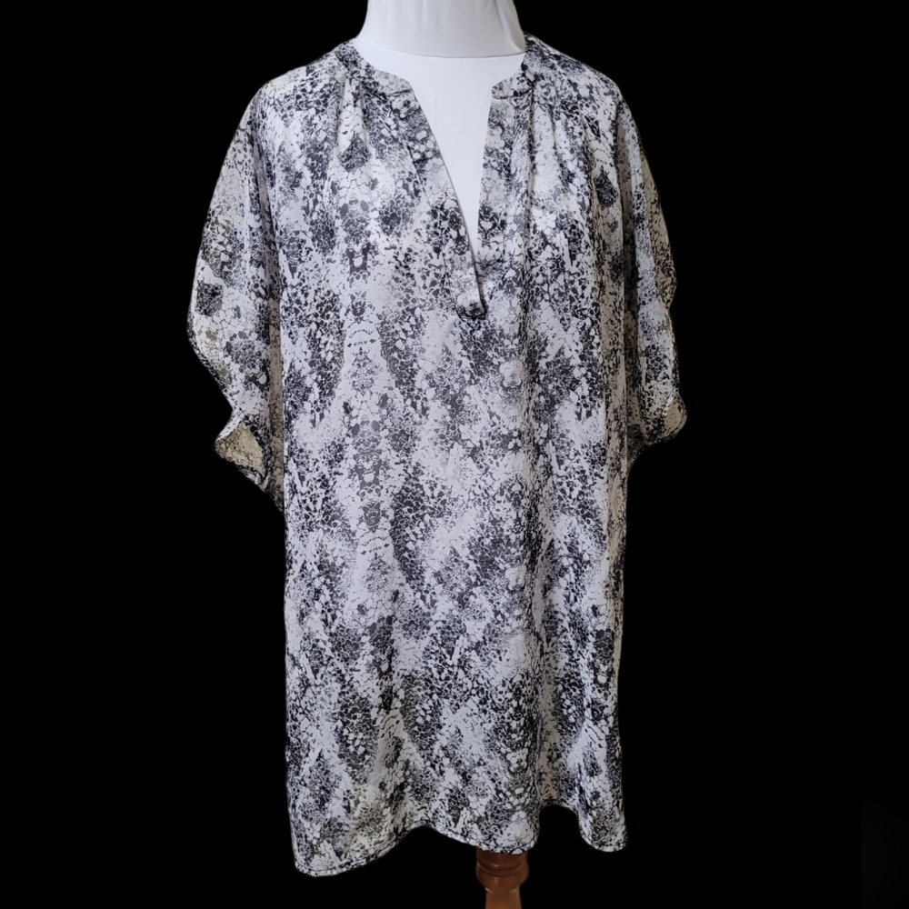 3 for‎ $30💥 GEORGE sleeveless black and white Tunic style top, lightweight, 3X